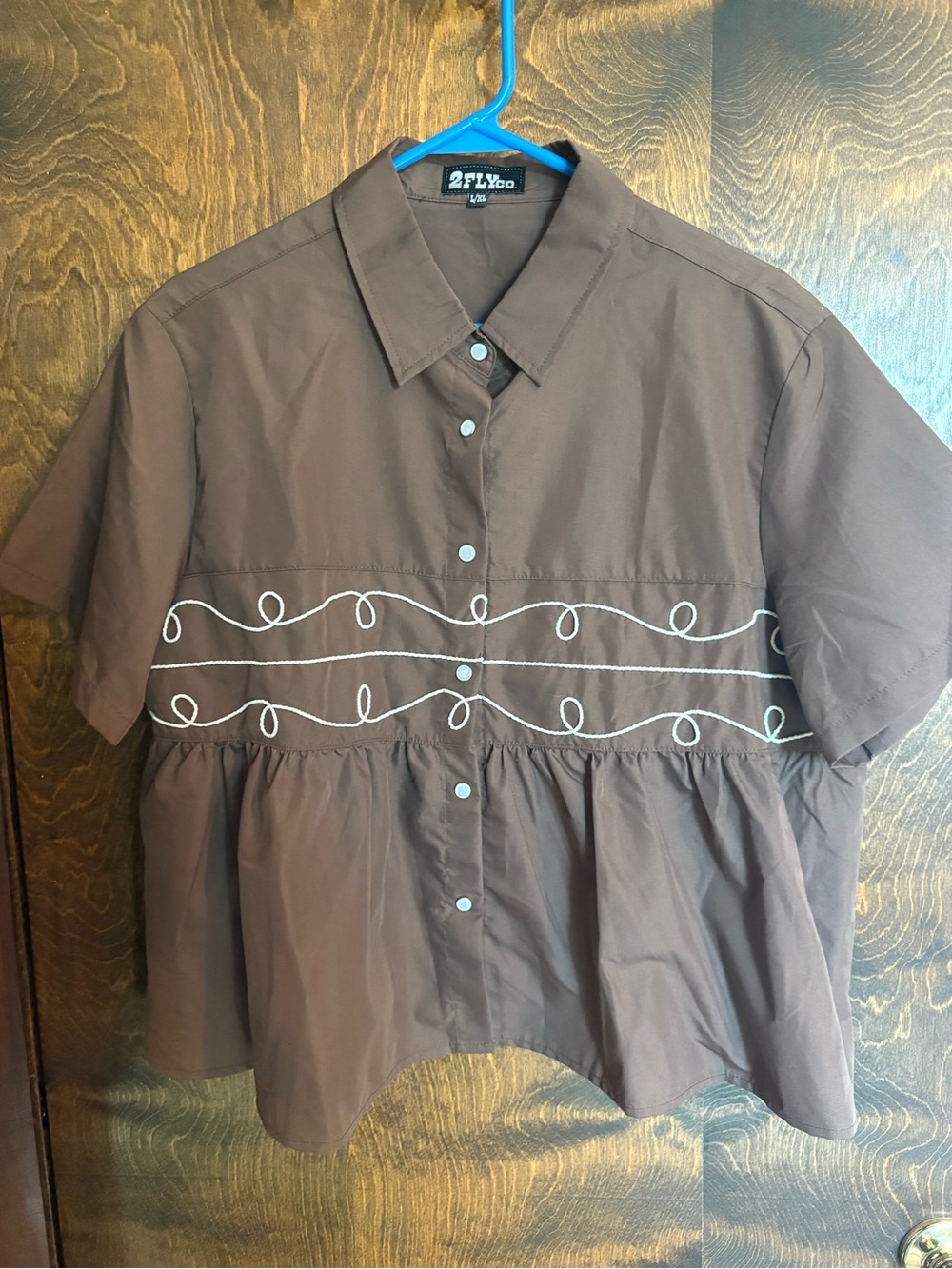 2Flyco Brown Short-Sleeve Embroidered Peplum Blouse